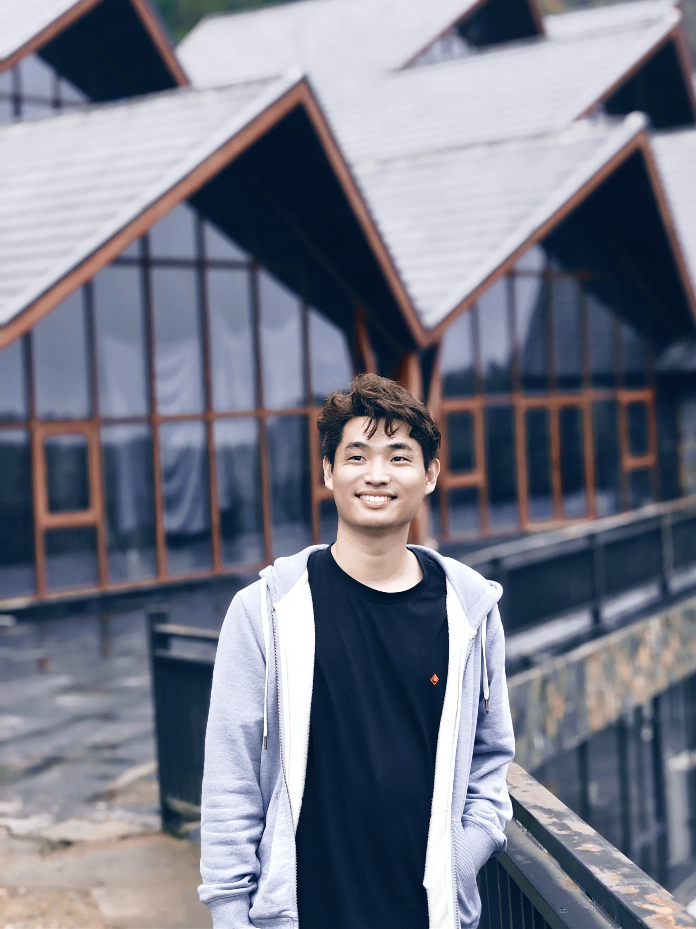 Qianlong. W